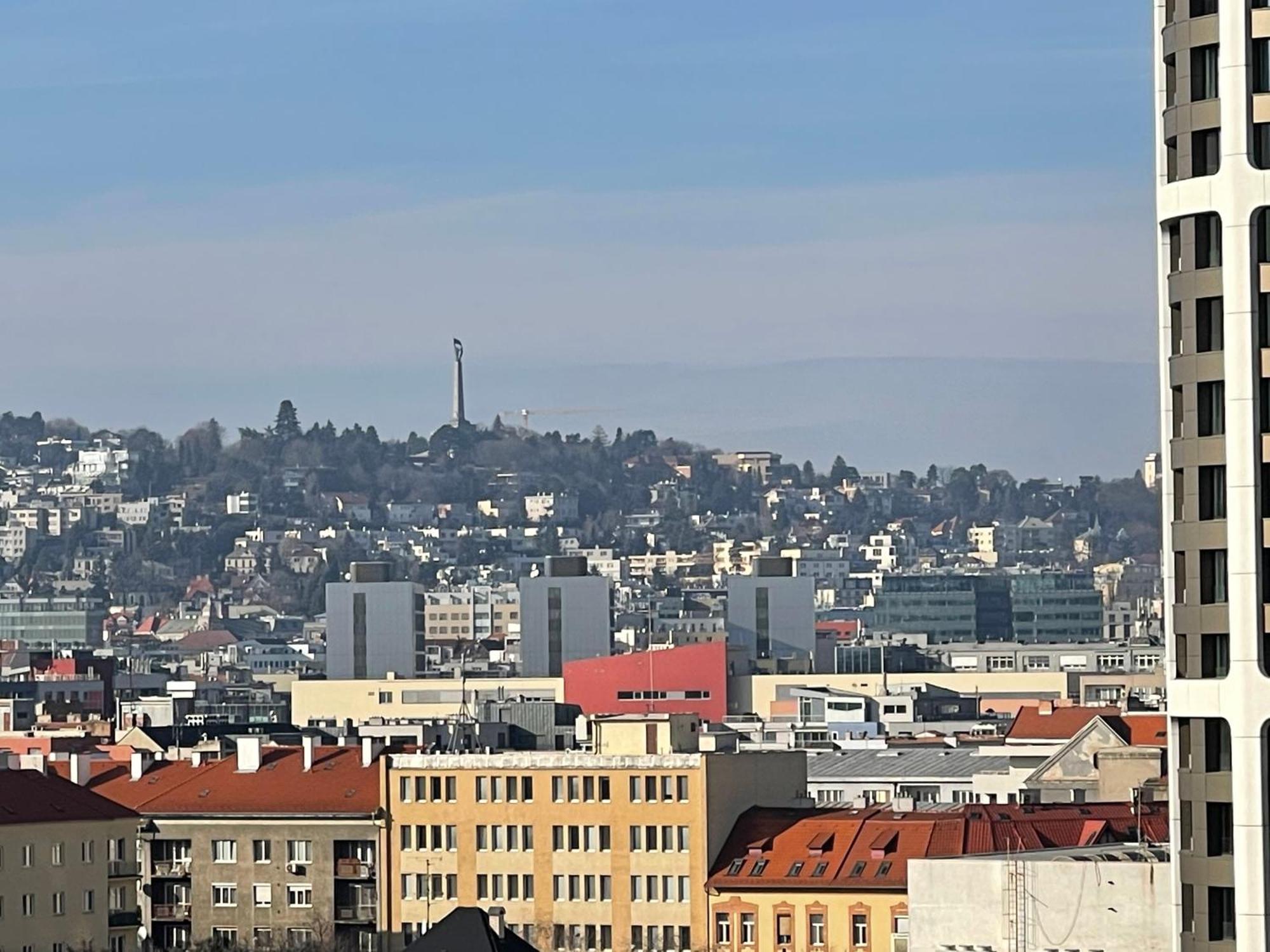 Sag Panorama City Apartment 3 Rooms Free Parking Free Wifi Bratislava Exterior photo